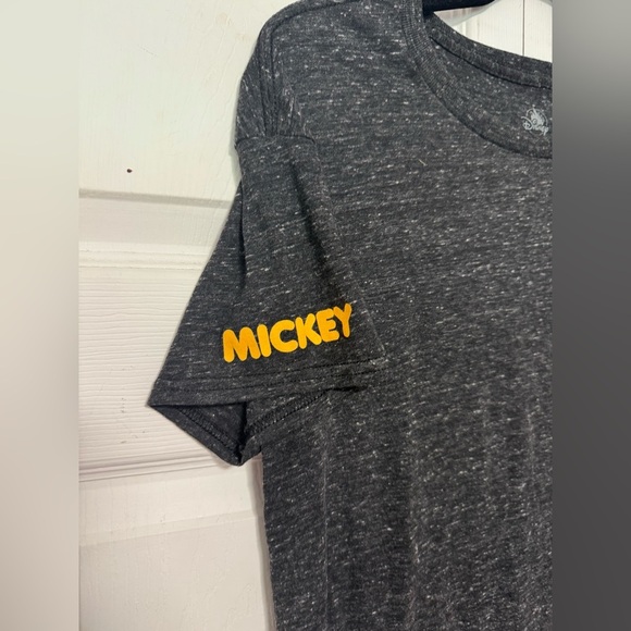 Disney Women’s Gray Mickey Mouse Pocket T-Shirt Size Medium - Picture 3 of 5
